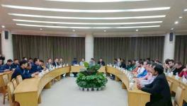 來自11個發展中國家的官員到鼎鑫水泥有限公司參觀考察